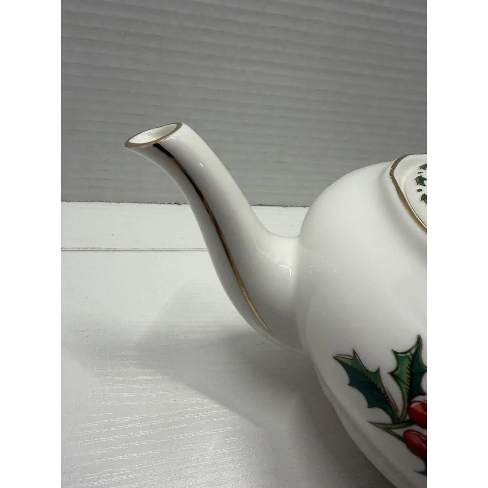 Waldman House Press Cup of Christmas Tea Holly Teapot w/ Lid Ceramic 4 Cup